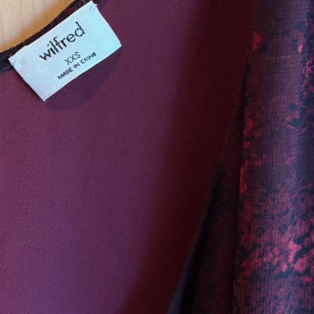 Aritzia Wilfred Beaune Pleated Wrap Dress Rose Bowl Red - Picture 6 of 7